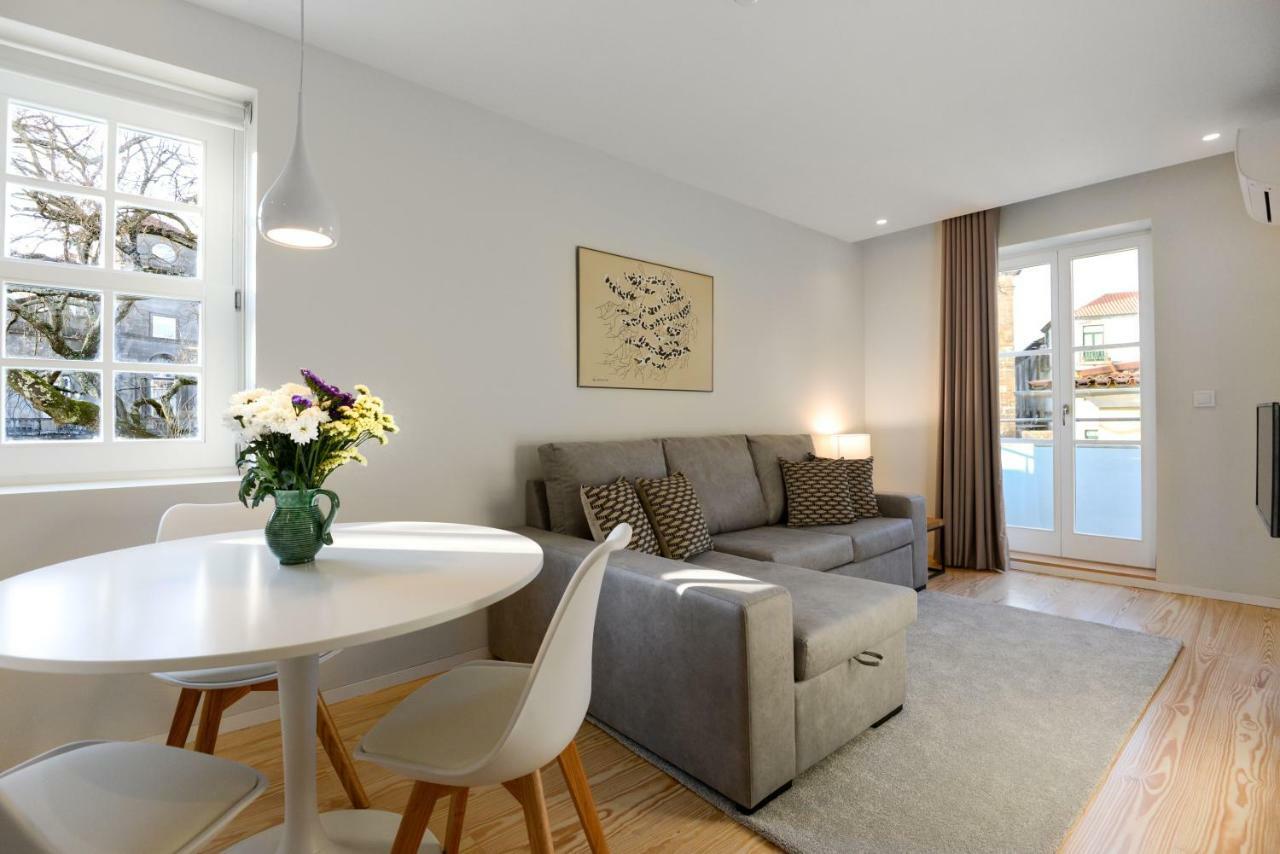 Blue House Porto Apartments - Parking Bagian luar foto